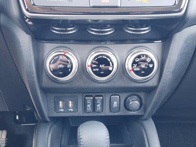 2026 Mitsubishi Outlander Sport SE