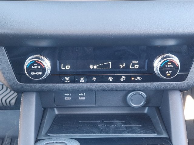 2026 Mitsubishi Outlander ES