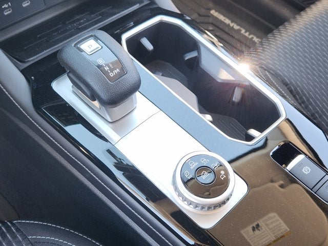 2026 Mitsubishi Outlander ES