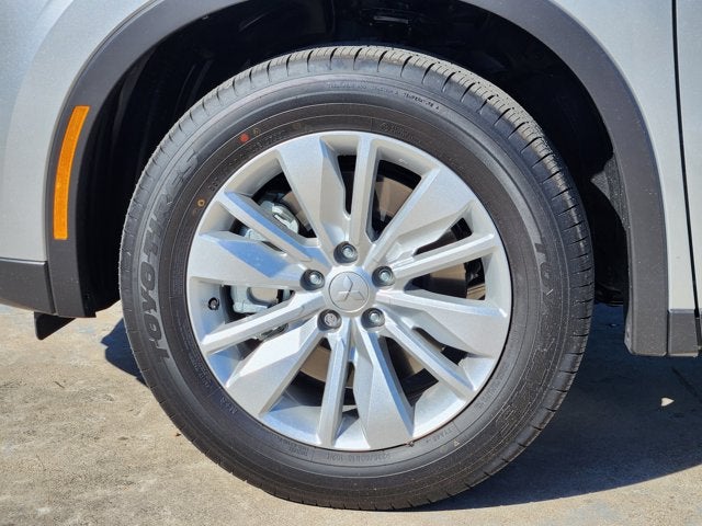 2026 Mitsubishi Outlander ES