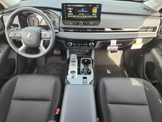 2026 Mitsubishi Outlander ES