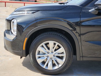 2026 Mitsubishi Outlander ES