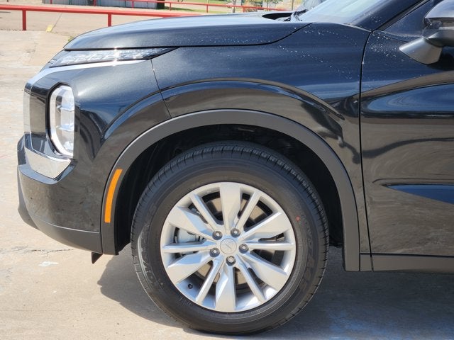 2026 Mitsubishi Outlander ES