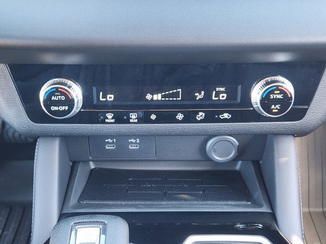 2026 Mitsubishi Outlander ES