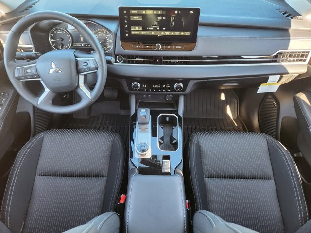 2026 Mitsubishi Outlander ES