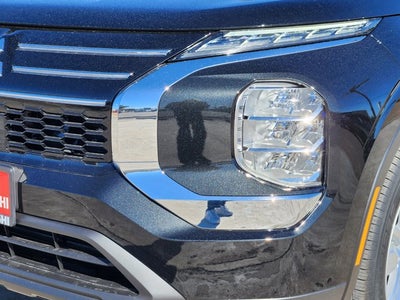 2026 Mitsubishi Outlander ES