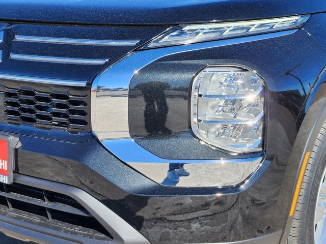 2026 Mitsubishi Outlander ES