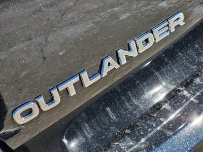 2026 Mitsubishi Outlander ES