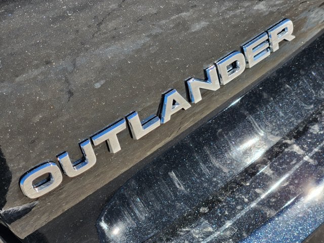 2026 Mitsubishi Outlander ES