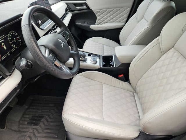 2023 Mitsubishi Outlander SEL