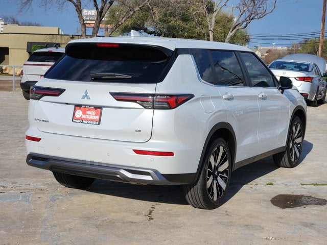 2026 Mitsubishi Outlander SE