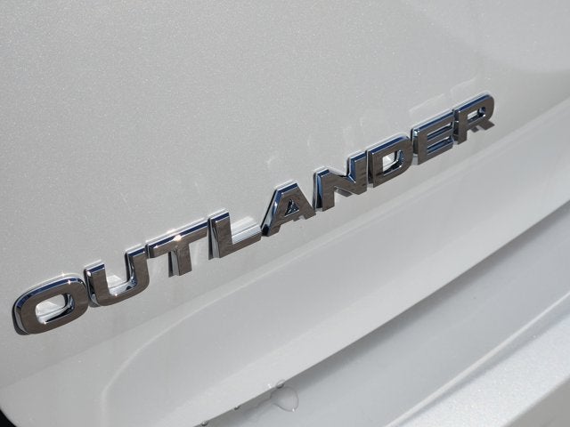 2026 Mitsubishi Outlander SE