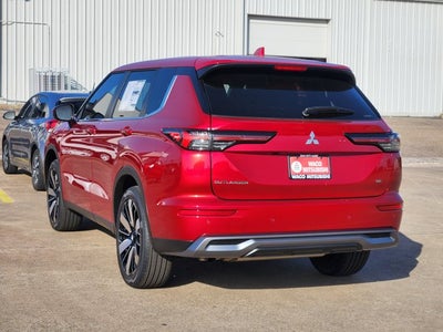 2025 Mitsubishi Outlander Base