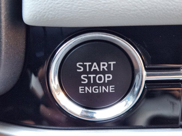 2025 Mitsubishi Outlander Base