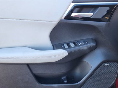 2025 Mitsubishi Outlander Base