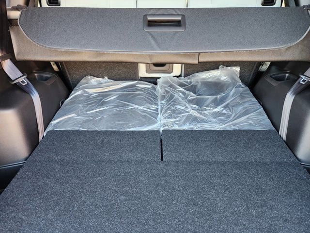 2025 Mitsubishi Outlander Base