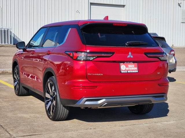 2025 Mitsubishi Outlander Base