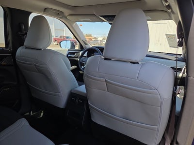 2026 Mitsubishi Outlander SE
