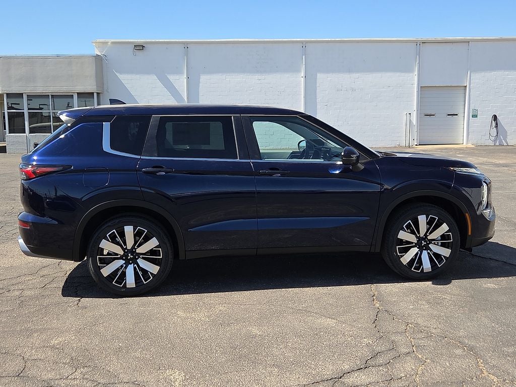 2026 Mitsubishi Outlander SE