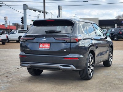 2026 Mitsubishi Outlander SE