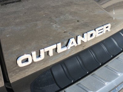 2026 Mitsubishi Outlander SE
