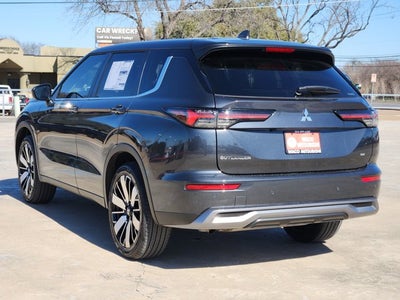 2026 Mitsubishi Outlander SE