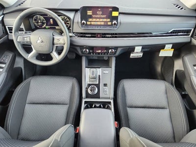 2025 Mitsubishi Outlander Plug-In Hybrid ES