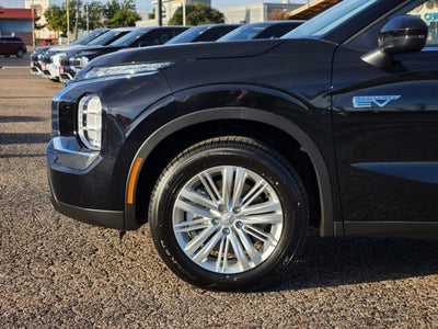 2025 Mitsubishi Outlander Plug-In Hybrid ES