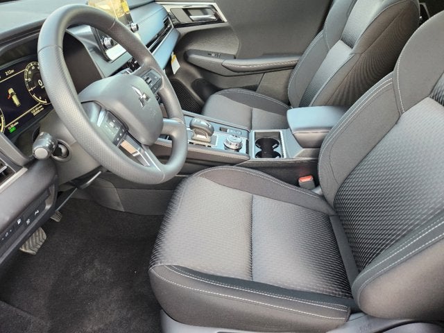 2025 Mitsubishi Outlander Plug-In Hybrid ES