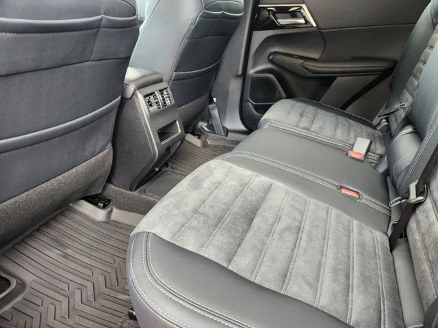 2025 Mitsubishi Outlander Plug-In Hybrid SE