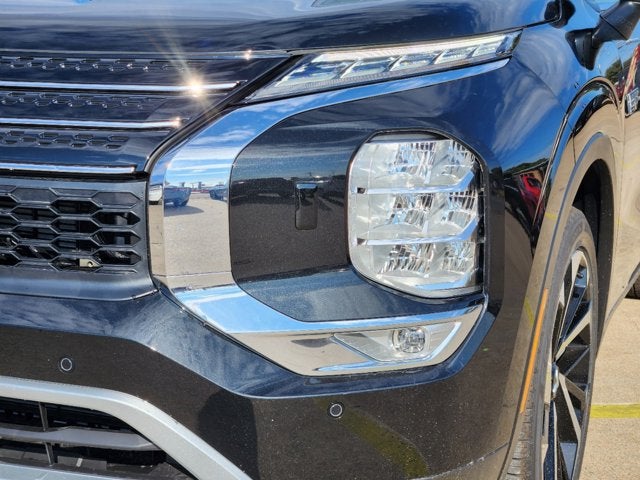 2025 Mitsubishi Outlander Plug-In Hybrid SE