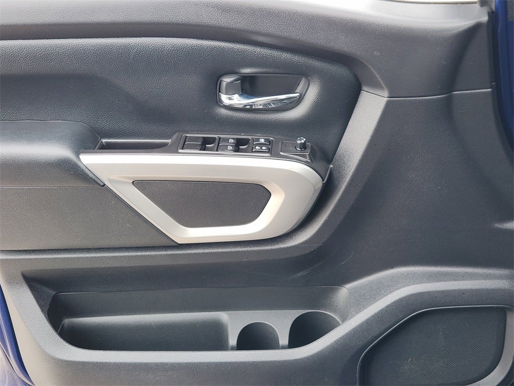 2021 Nissan Titan SV