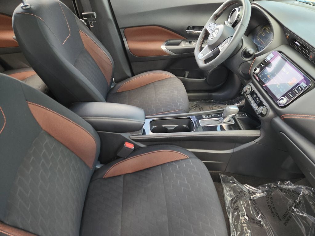 2024 Nissan Kicks SR