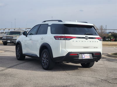 2022 Nissan Pathfinder SV