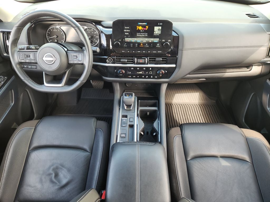 2024 Nissan Pathfinder SL