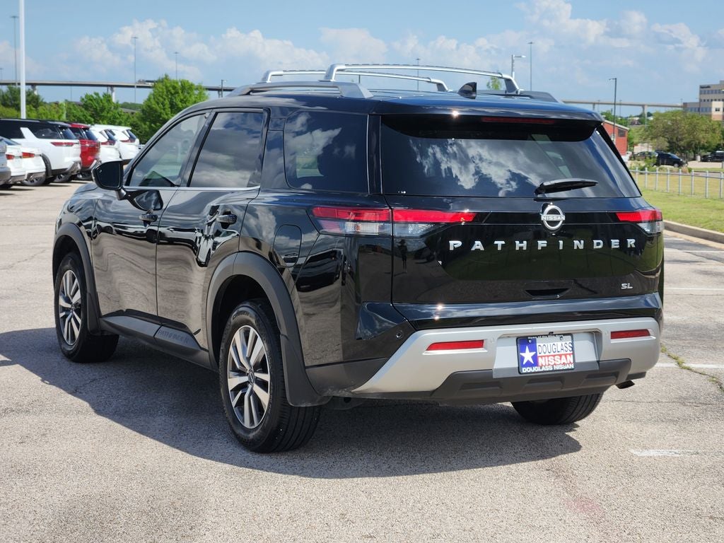 2024 Nissan Pathfinder SL