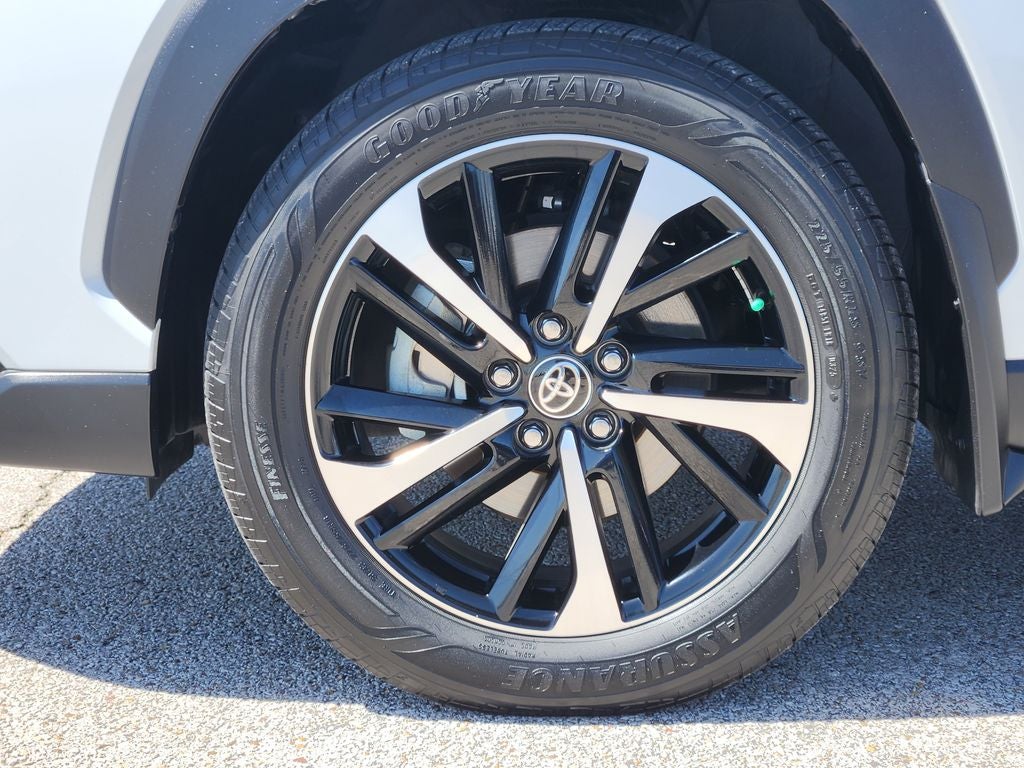 2025 Toyota Corolla Cross Hybrid XSE