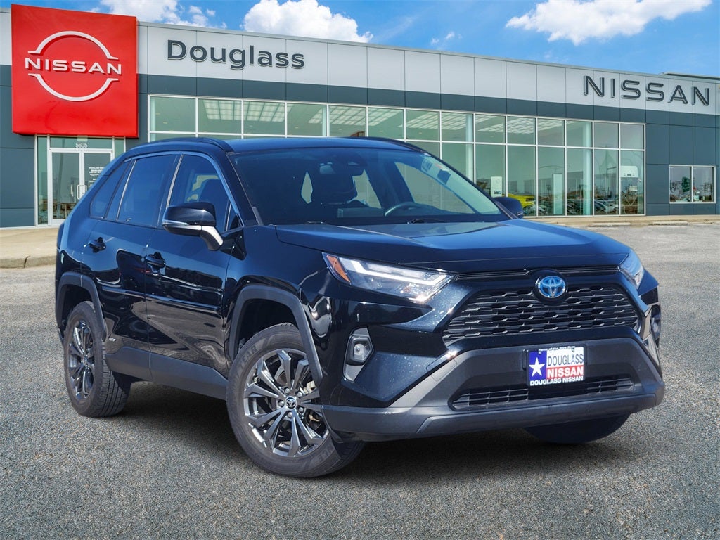 2022 Toyota RAV4 Hybrid XLE Premium