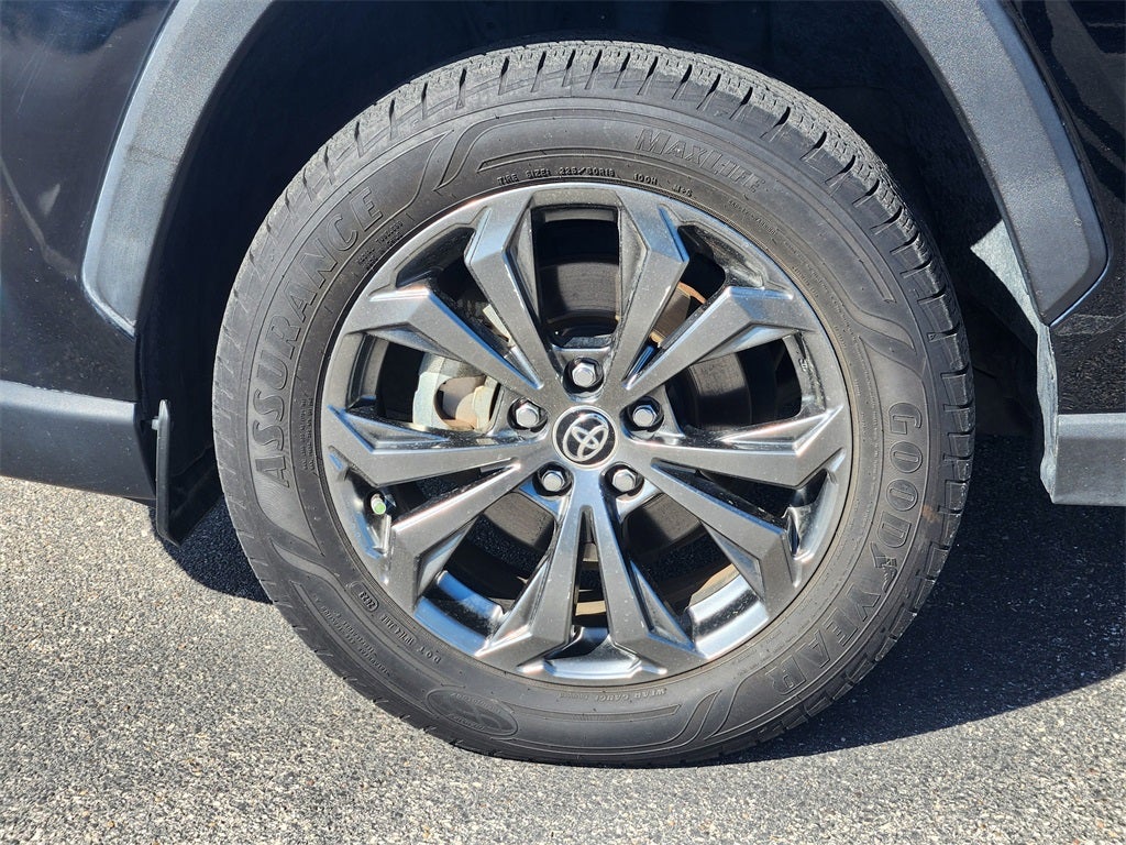 2022 Toyota RAV4 Hybrid XLE Premium