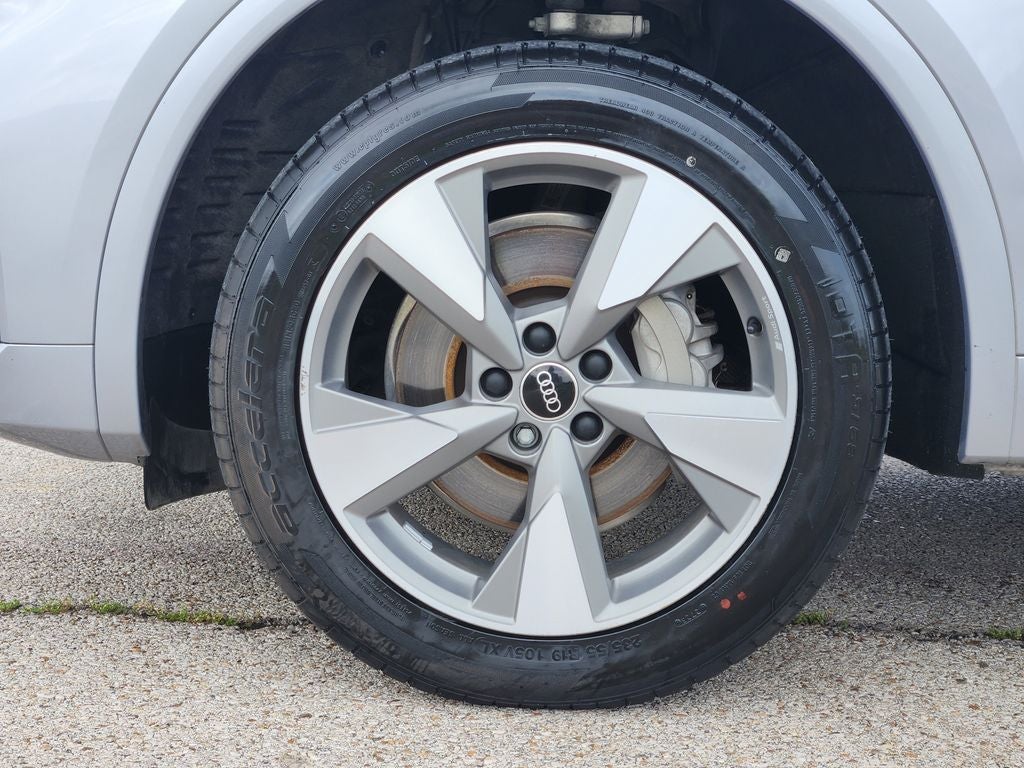 2022 Audi Q5 40 Premium Plus quattro